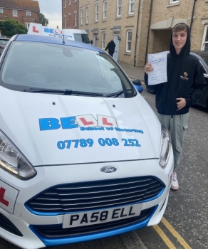 Another GREAT PASS for instructor Michelle with only<br />
SIX faults