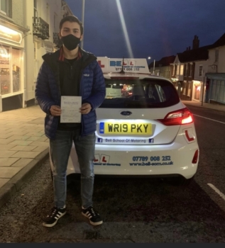 Another FANTASTIC PASS for instructor Matt with only<br />
THREE faults