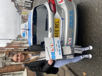 Another GREAT FIRST TIME PASS for instructor Michelle with only<br />
ONE fault