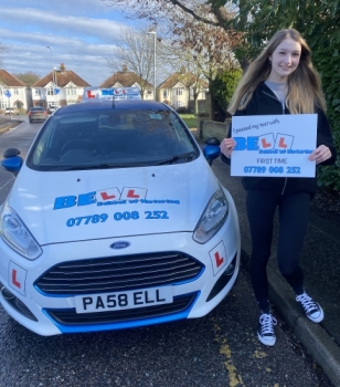 FANTASTIC FIRST TIME PASS for instructor Michelle with only<br />
FOUR faults