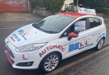 Another GREAT FIRST TIME PASS for instructor Steve with only<br />
TWO faults in our AUTOMATIC car